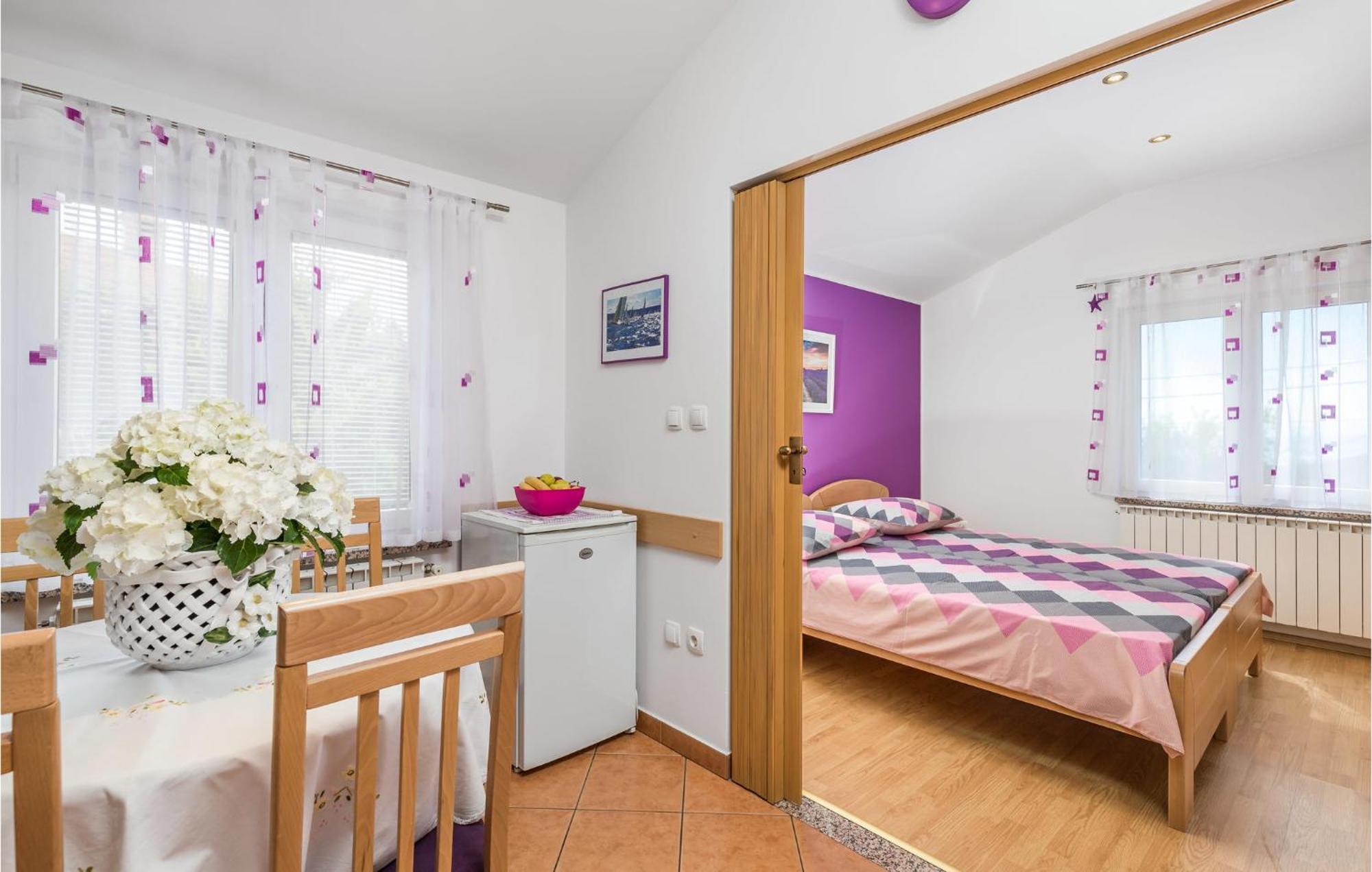 2 Bedroom Beautiful Apartment In Rukavac Rukavac  Exteriér fotografie